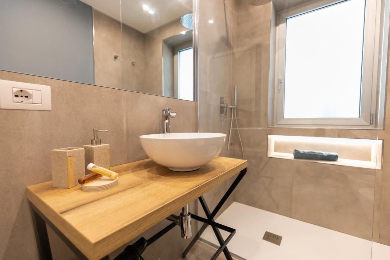אולביה Molo Brin Rooms & Suites מראה חיצוני תמונה
