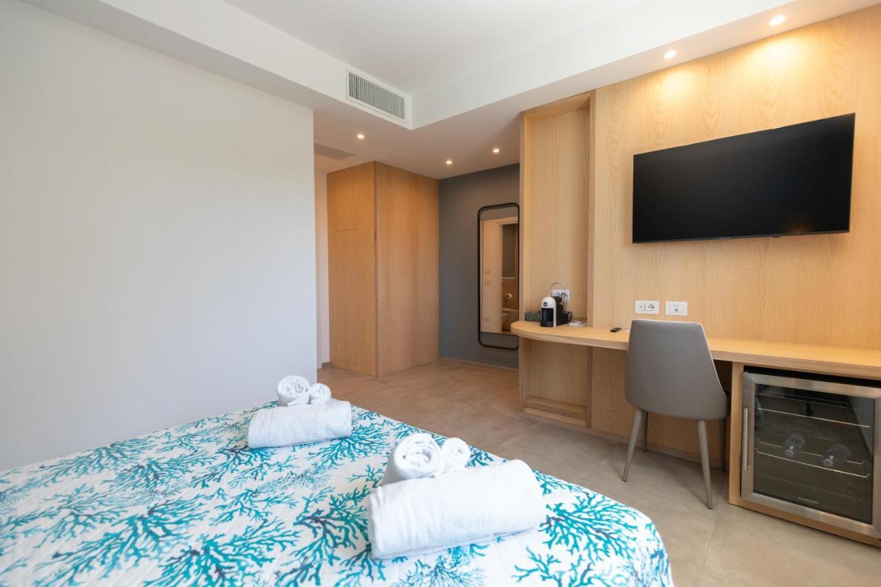 אולביה Molo Brin Rooms & Suites מראה חיצוני תמונה
