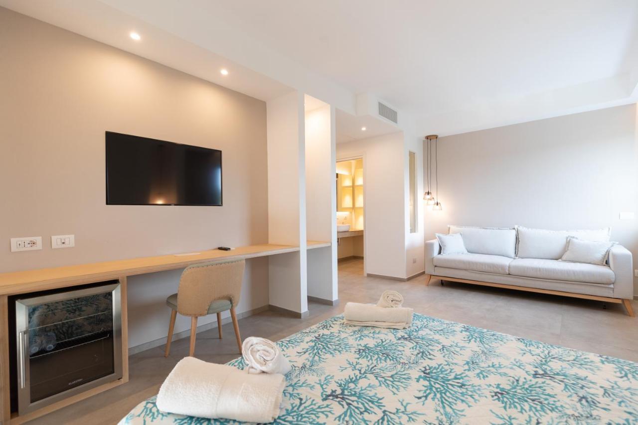 אולביה Molo Brin Rooms & Suites מראה חיצוני תמונה