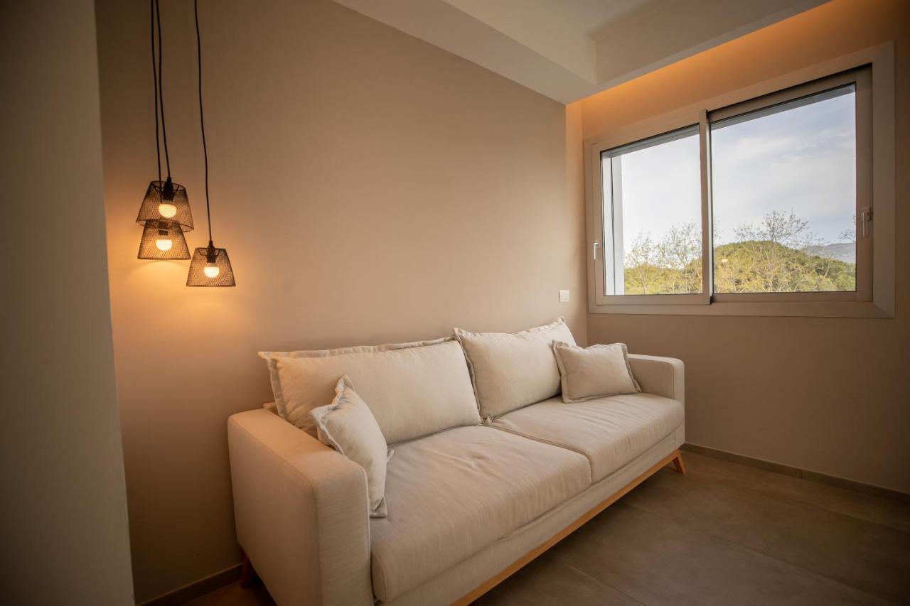 אולביה Molo Brin Rooms & Suites מראה חיצוני תמונה